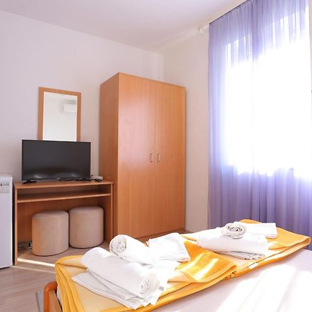 Double Room Tucepi 5263D מראה חיצוני תמונה